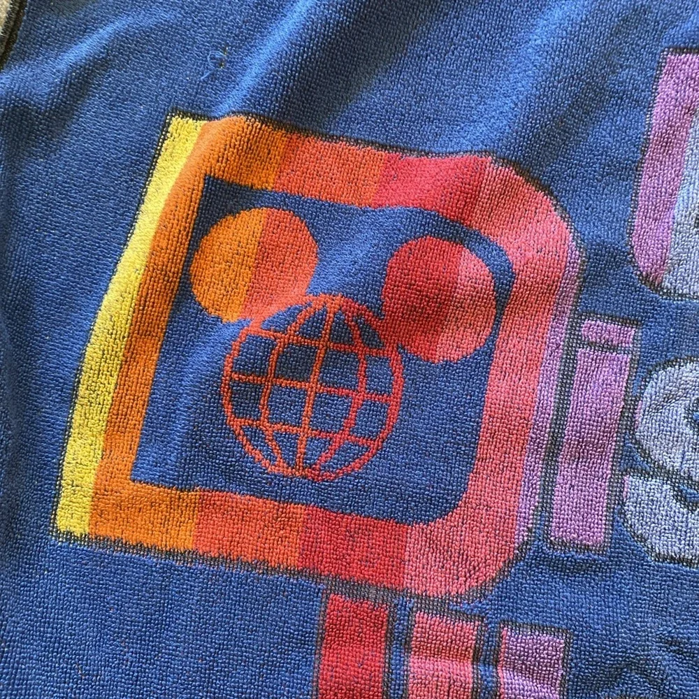 Vintage 80's Walt Disney Beach Towel Rainbow Castle Cotton 50